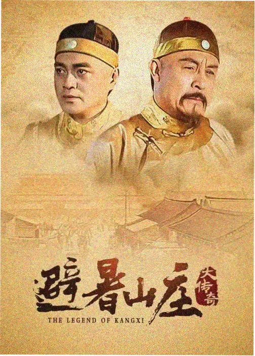 分镜稿与色卡并排摆放的制作桌面照片